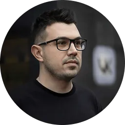 Антон Савинов